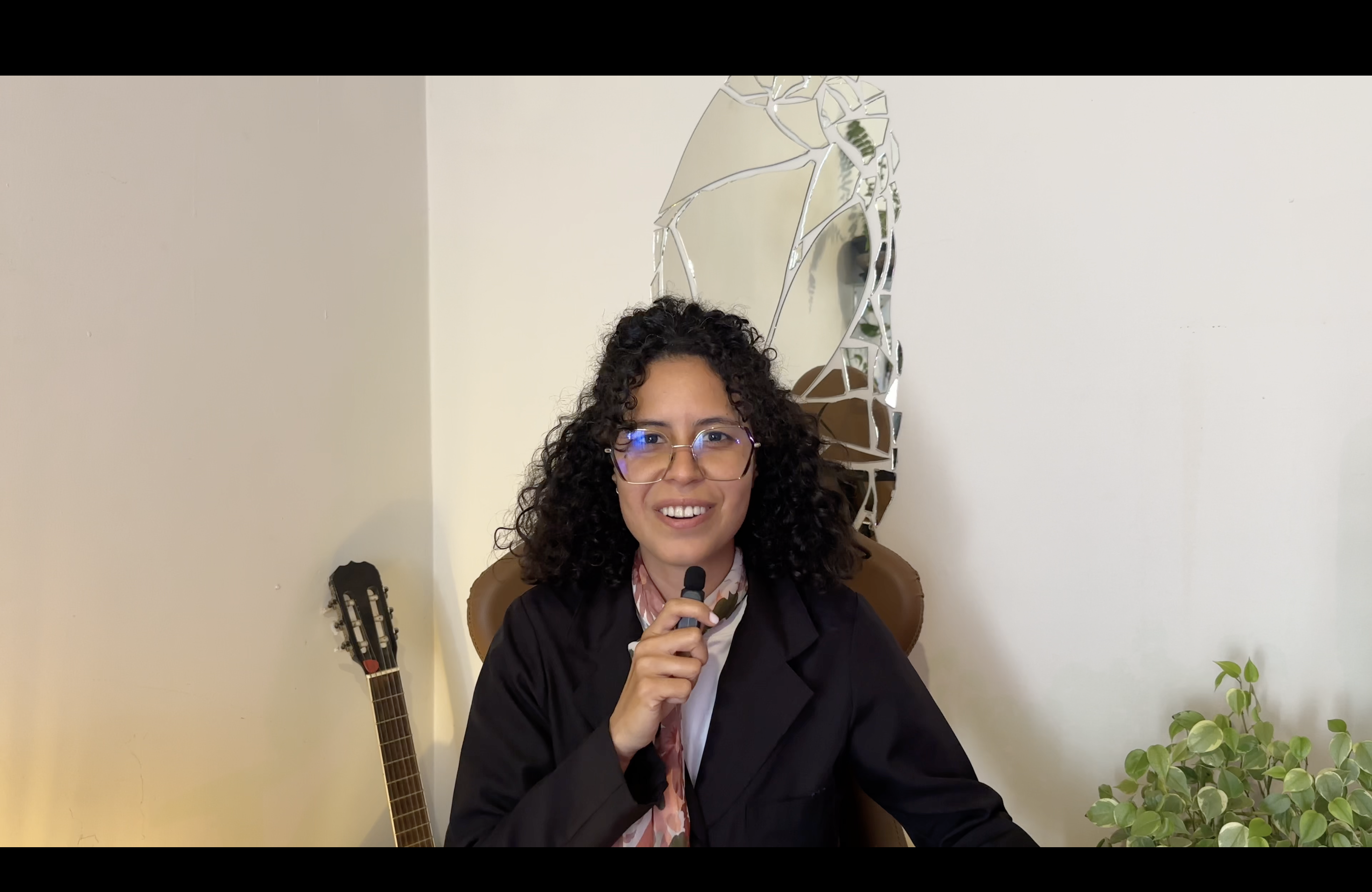 Prévia de uma aula em vídeo com a Laura
